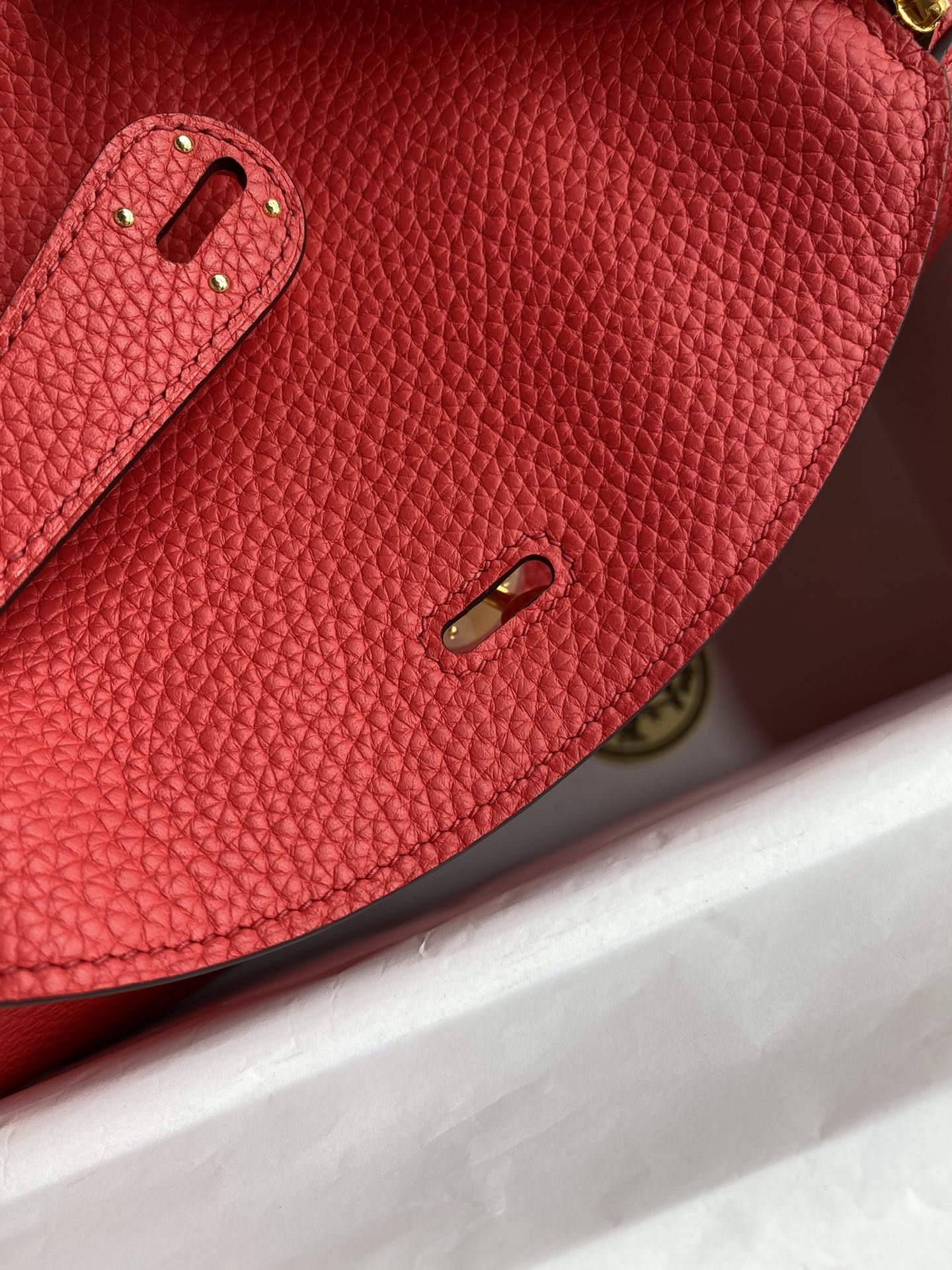 Hermes Lindy 26cm Handbag Shoulder Bag In Red Clemence Leather